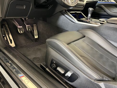 Used 2022 BMW M4 Coupe image 13