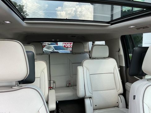 Used 2021 GMC Yukon XL Denali w/ Denali Ultimate Package AWD/4WD image 10