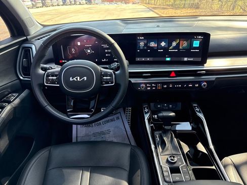 Used 2025 Kia Sorento SX image 20