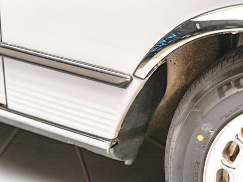 Used 1987 Mercedes-Benz 560 SL image 40