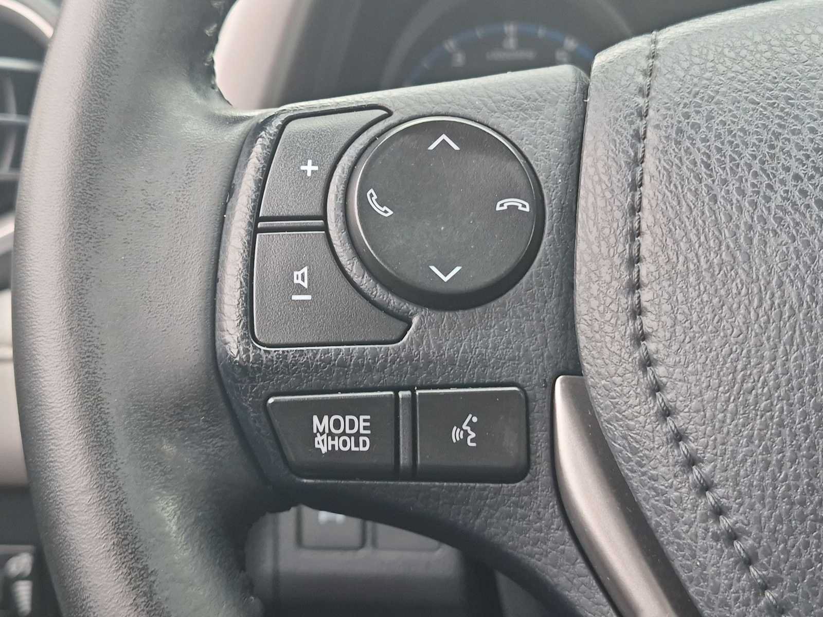 Used 2017 Toyota RAV4 XLE w/ Plus Special Value Package AWD/4WD image 23