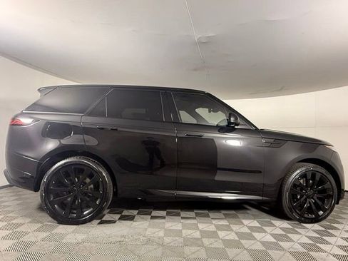 New 2026 Land Rover Range Rover Sport Dynamic SE AWD/4WD image 9