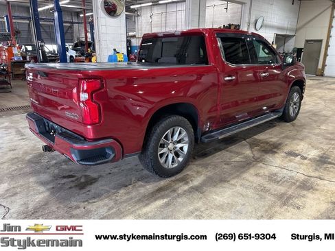 Used 2019 Chevrolet Silverado 1500 High Country w/ Z71 Off-Road Package AWD/4WD image 14