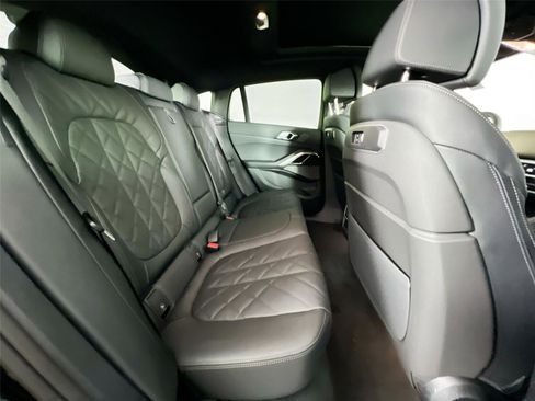 New 2026 BMW X6 xDrive40i image 25