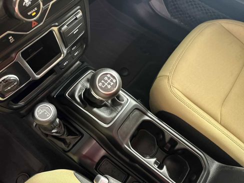Used 2022 Jeep Wrangler Sport image 19