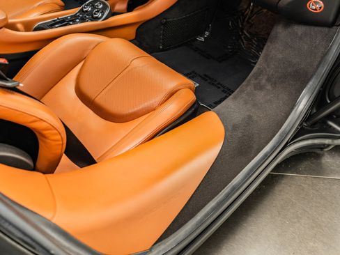 Used 2017 McLaren 570S image 27