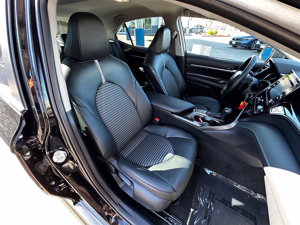 Used 2024 Toyota Camry SE FWD image 13