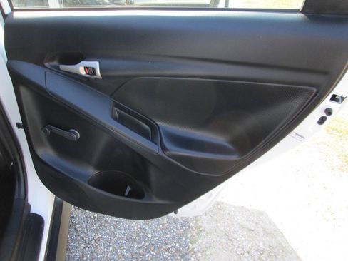 Used 2009 Pontiac Vibe image 52