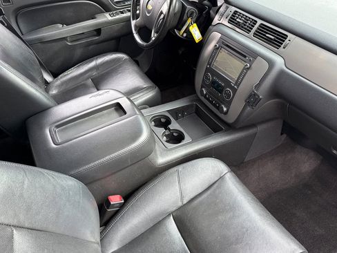 Used 2014 Chevrolet Silverado 3500 LTZ image 12