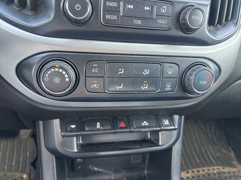 Used 2018 Chevrolet Colorado LT w/ LT Convenience Package image 28