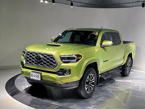 Used 2023 Toyota Tacoma TRD Sport image 8