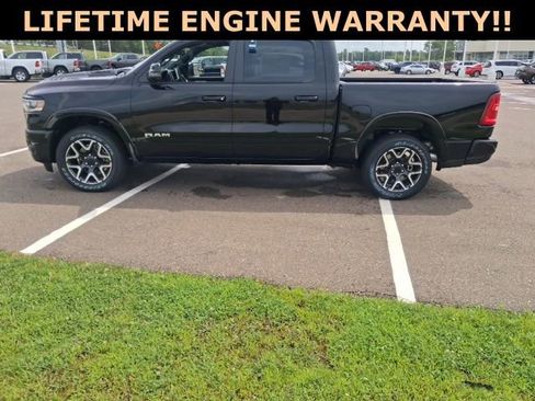 New 2026 RAM 1500 Laramie AWD/4WD image 33