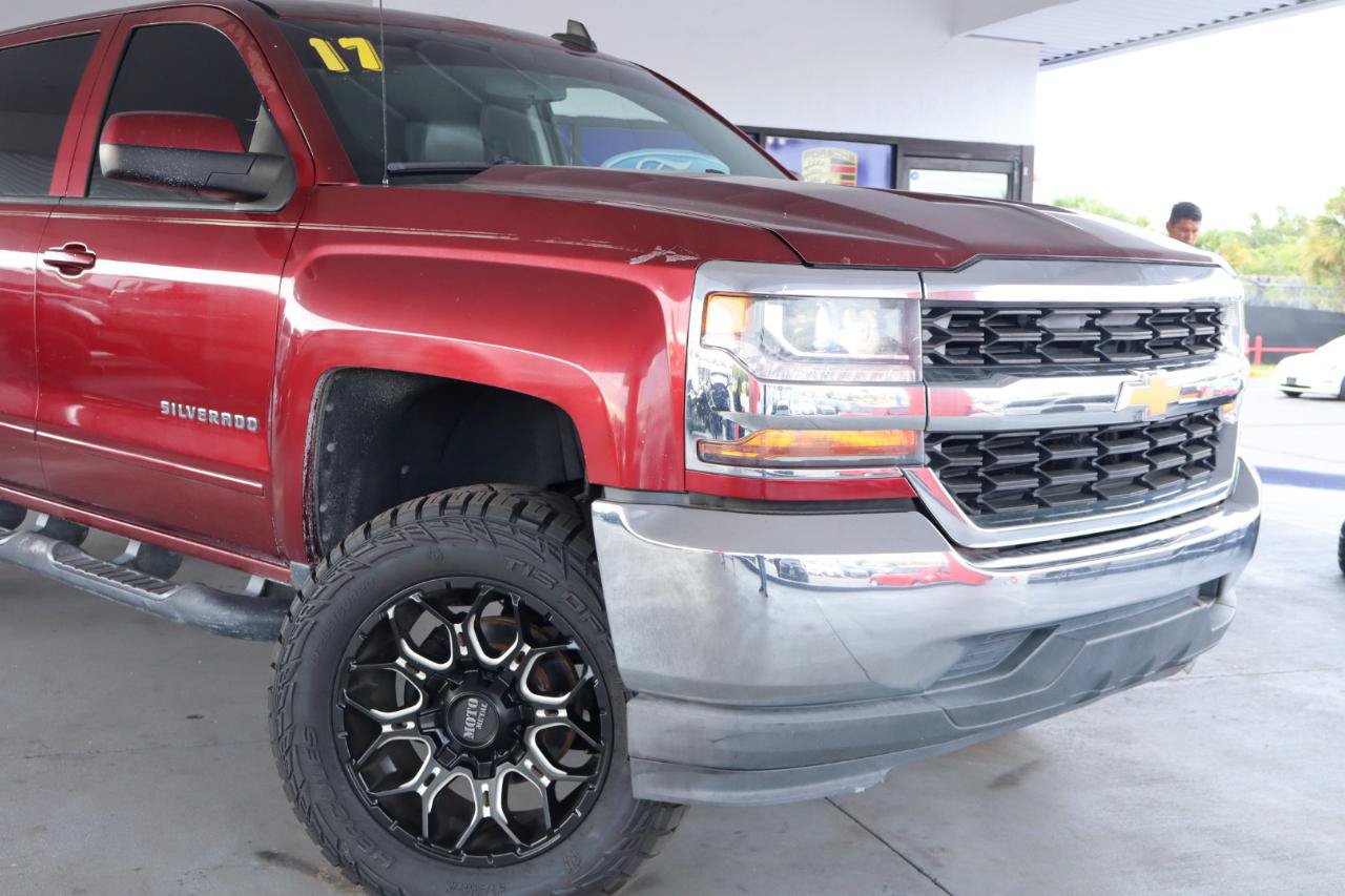 Used 2017 Chevrolet Silverado 1500 LT w/ Trailering Package RWD image 2