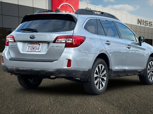 Used 2016 Subaru Outback 2.5i Limited image 3