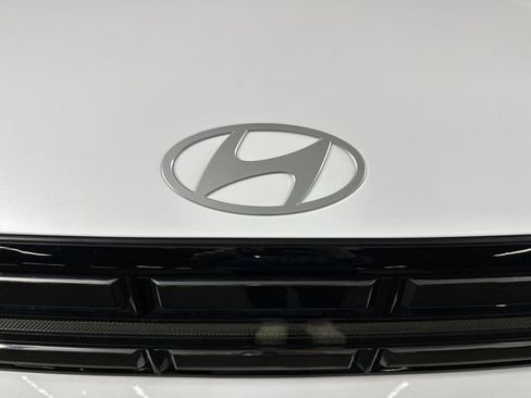 Used 2024 Hyundai Santa Fe Limited FWD image 9