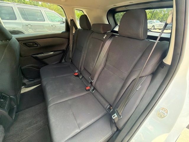 Used 2024 Nissan Rogue S FWD image 15