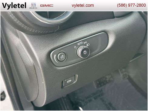 Used 2020 Chevrolet Blazer LT image 18