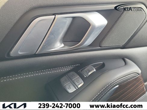 Used 2023 BMW X7 xDrive40i AWD/4WD image 23