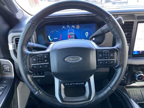 Used 2025 Ford F250 Platinum image 16