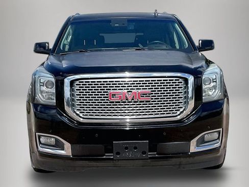 Used 2015 GMC Yukon XL Denali w/ Touring Package AWD/4WD image 3
