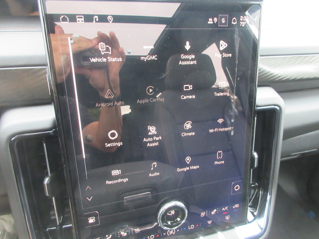 New 2027 GMC Yukon AT4 w/ AT4 Premium Plus Package AWD/4WD image 19