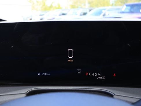 Used 2024 Cadillac XT4 Premium Luxury image 12