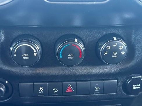 Used 2013 Jeep Wrangler Sahara AWD/4WD image 27