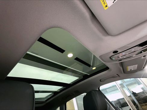 Certified 2025 Audi Q5 2.0T Premium Plus w/ Premium Plus Package image 13