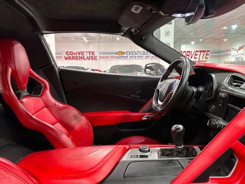 Used 2015 Chevrolet Corvette Z06 w/ 3LZ Preferred Equipment Group RWD image 12