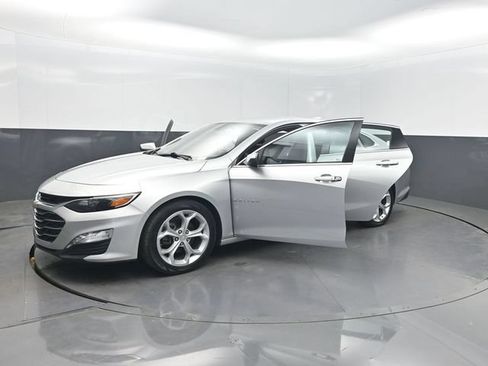 Used 2022 Chevrolet Malibu LT FWD image 36