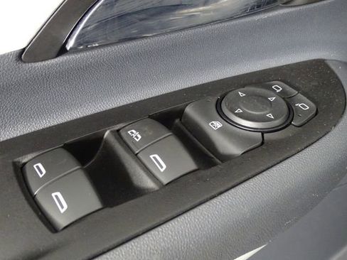 Used 2020 Chevrolet Bolt Premier w/ Infotainment Package image 18