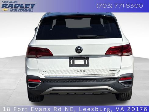 Used 2024 Volkswagen Taos SE AWD/4WD image 4