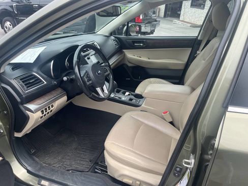 Used 2016 Subaru Outback 3.6R Limited AWD/4WD image 6