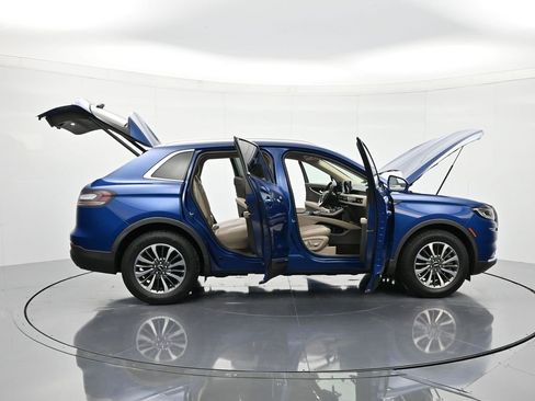 Used 2021 Lincoln Nautilus Standard w/ Equipment Group 101A image 45