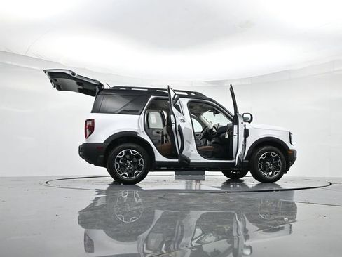 New 2025 Ford Bronco Sport Outer Banks w/ Outer Banks Tech Package+ image 49