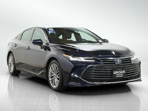 Used 2022 Toyota Avalon Limited FWD image 7