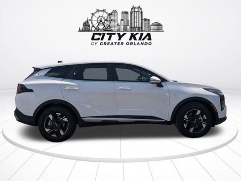 New 2026 Kia Sportage LX w/ LX Convenience Package FWD image 8