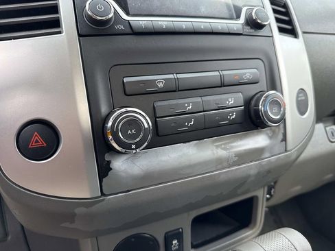 Used 2018 Nissan Frontier S image 28