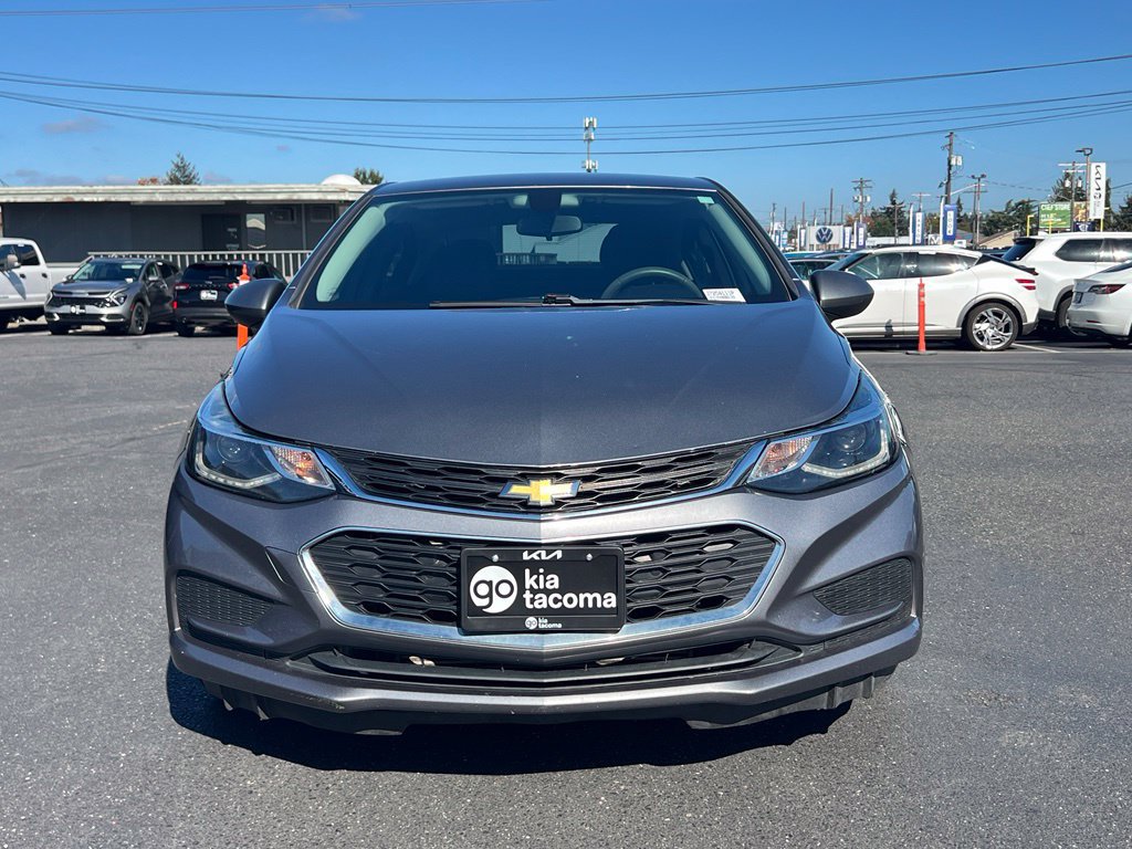 Used 2018 Chevrolet Cruze LT w/ Convenience Package FWD image 6