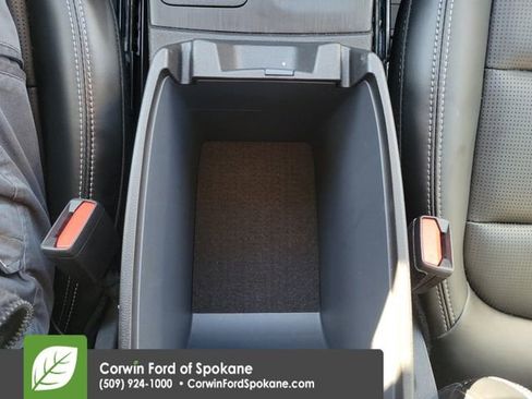 Used 2025 Ford Escape Platinum image 35