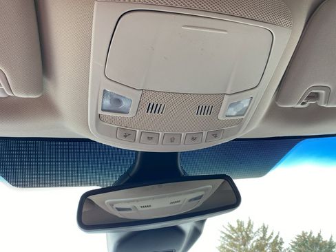 Used 2024 Ford Edge Titanium image 13