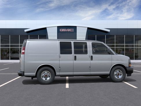 New 2026 GMC Savana 2500 image 5