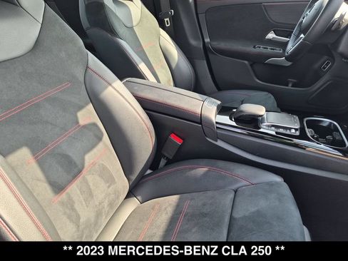 Used 2023 Mercedes-Benz CLA 250 4MATIC image 26