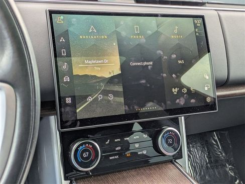 Used 2023 Land Rover Range Rover SE image 28