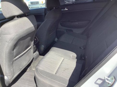 Used 2019 Kia Sportage LX image 22