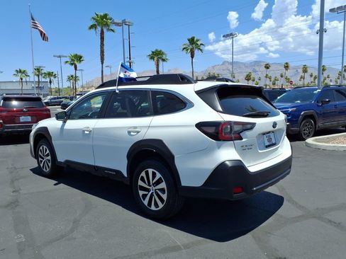 Used 2023 Subaru Outback Premium AWD/4WD image 12