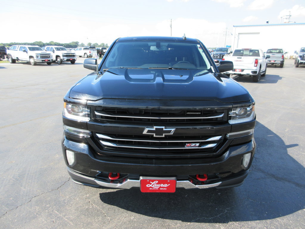 Used 2018 Chevrolet Silverado 1500 LTZ Z71 w/ Redline Edition AWD/4WD image 11