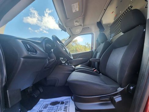 Used 2022 RAM ProMaster City Wagon w/ Lights & Wheels Group image 13