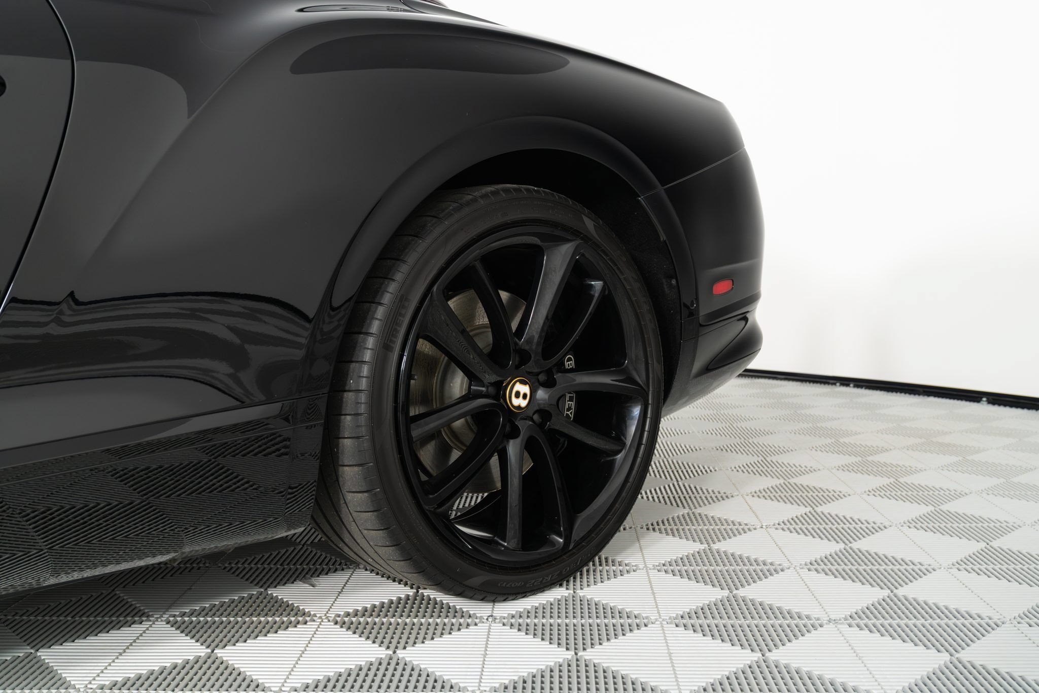 Used 2020 Bentley Continental GT V8 First Edition AWD/4WD image 23