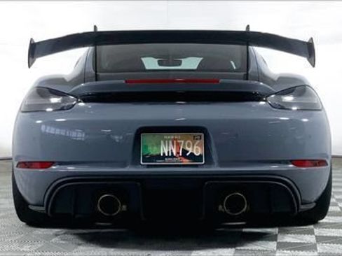 Certified 2024 Porsche 718 Cayman GT4 RS RWD image 10